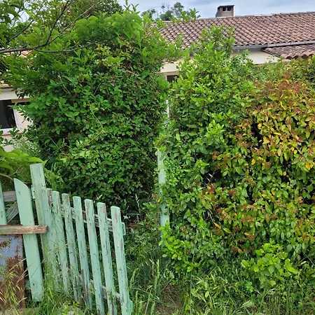 Maison Charmante A Avec Jardin Сasa de vacaciones