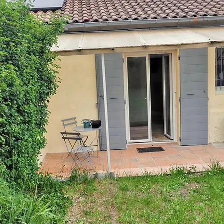 Сasa de vacaciones Maison Charmante A Avec Jardin